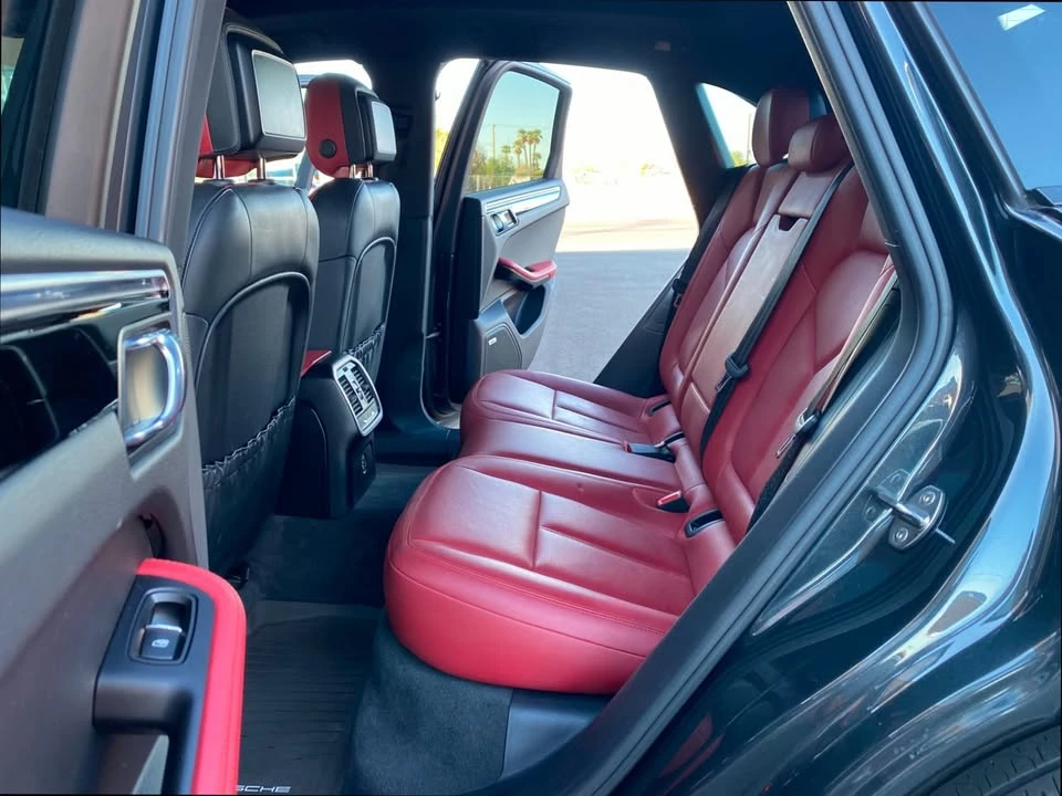 2019 Porsche Macan - Image 10 of 19