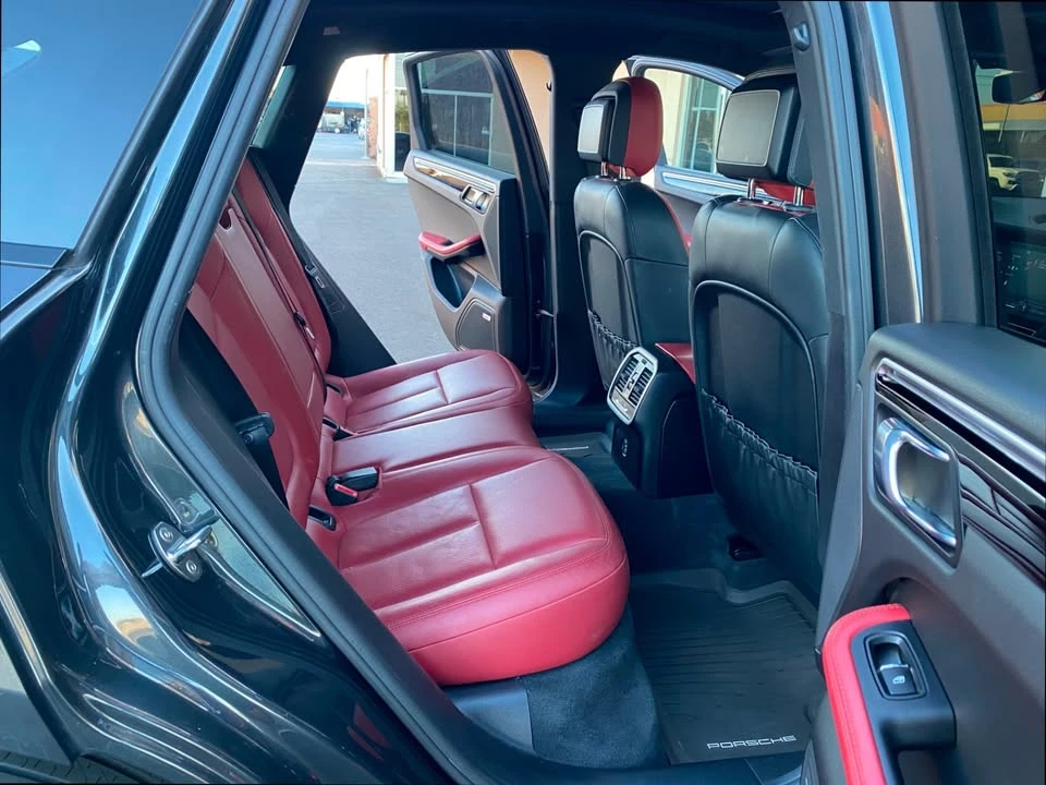 2019 Porsche Macan - Image 12 of 19