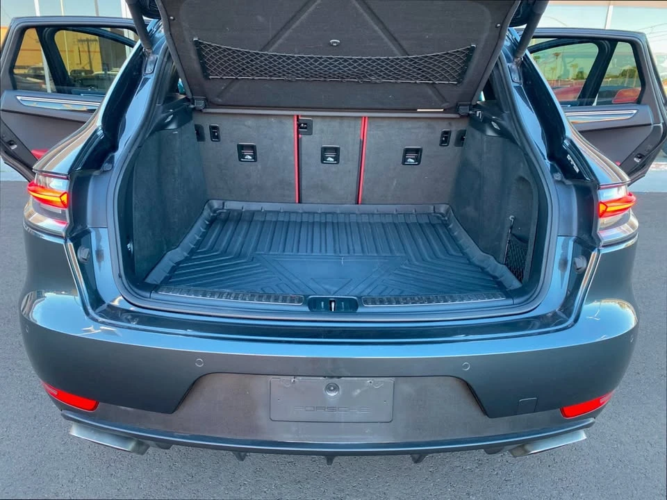 2019 Porsche Macan - Image 11 of 19