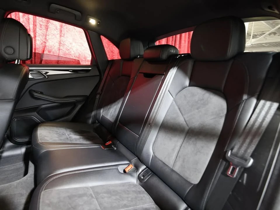 2019 Porsche Macan - Image 8 of 13