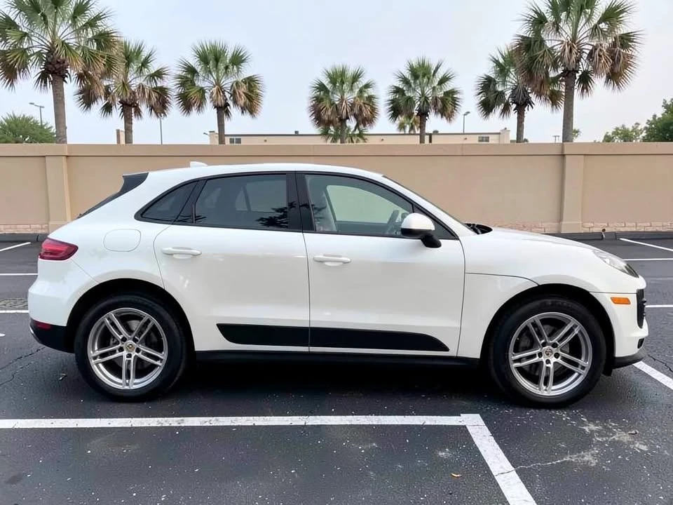 2019 Porsche Macan - Image 6 of 20