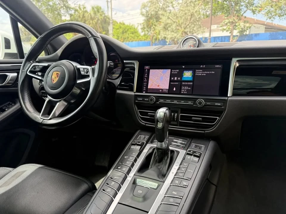 2019 Porsche Macan - Image 11 of 20