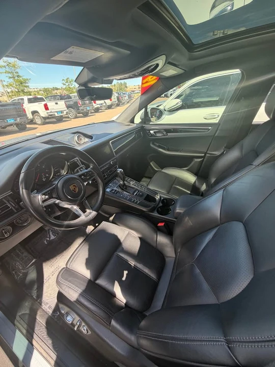 2019 Porsche Macan - Image 10 of 11
