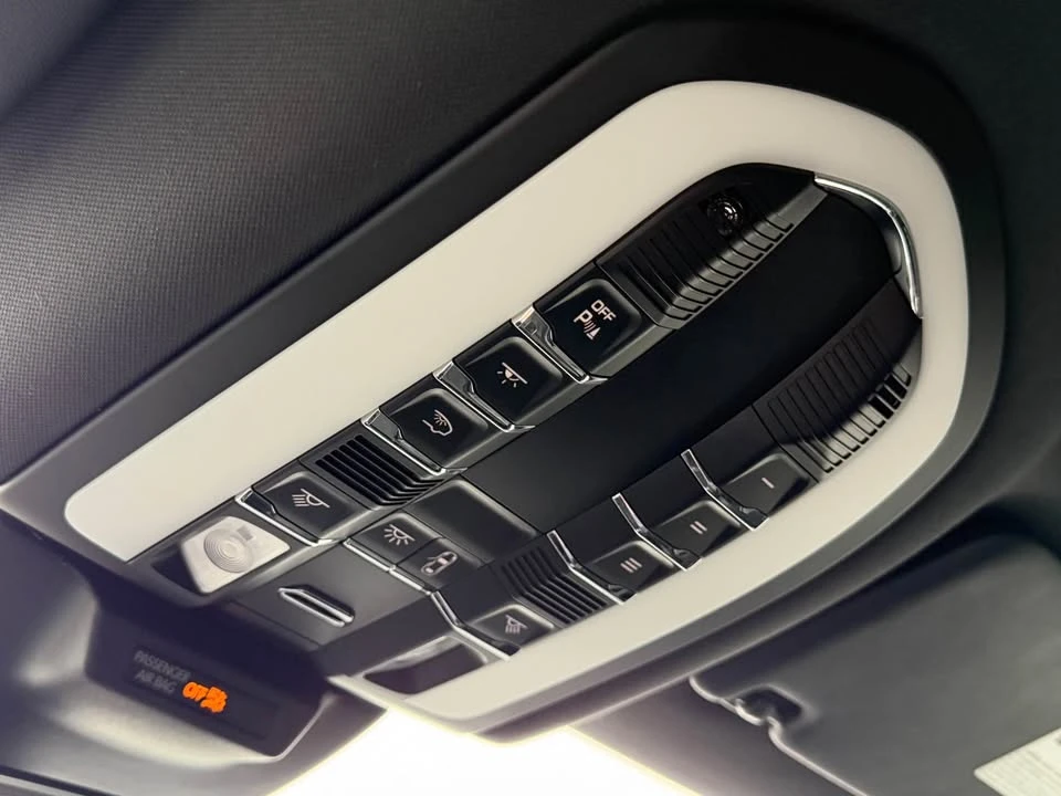 2019 Porsche Macan - Image 14 of 19