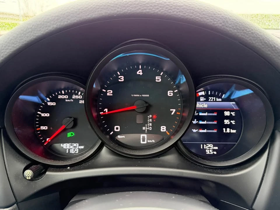 2019 Porsche Macan - Image 7 of 19