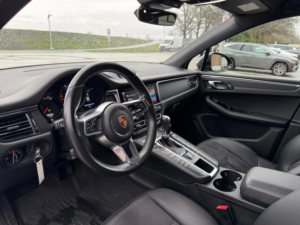 2019 Porsche Macan - Image 9 of 19