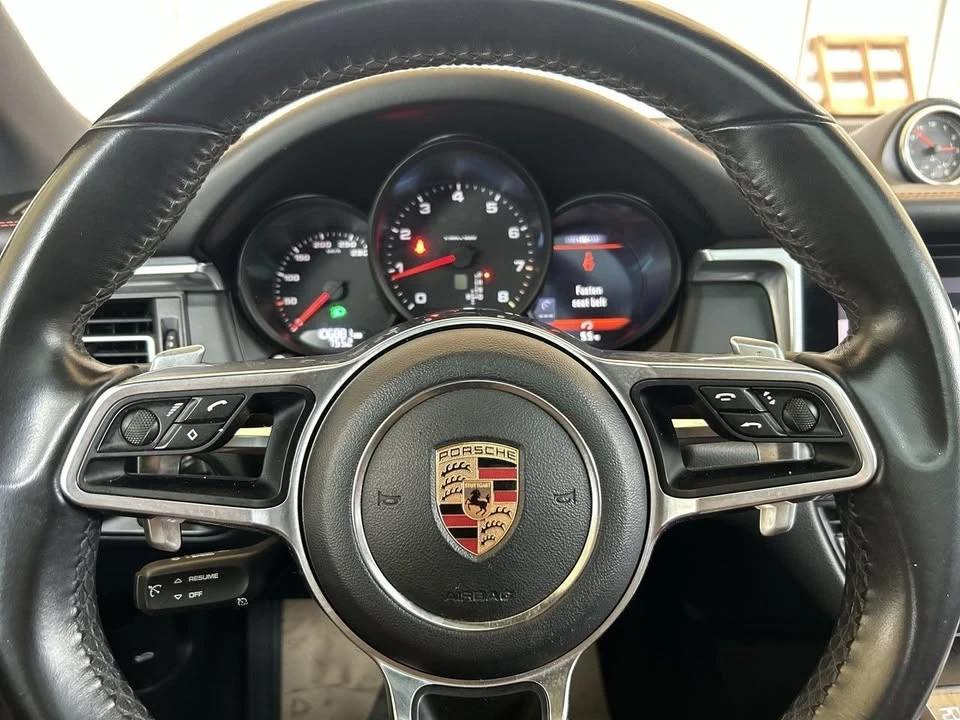 2019 Porsche Macan - Image 8 of 17