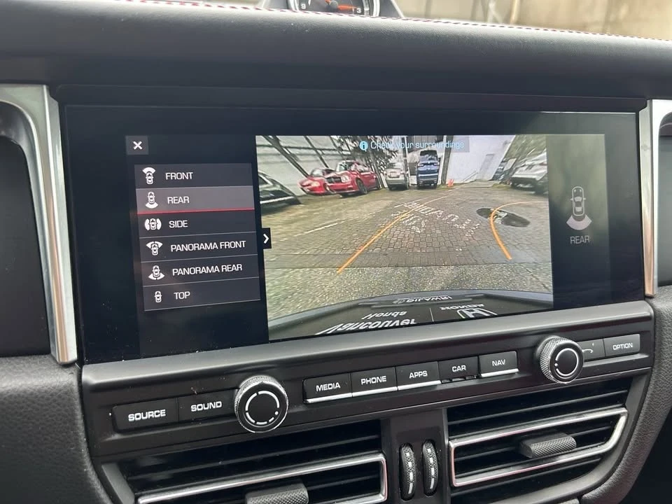 2019 Porsche Macan - Image 10 of 18