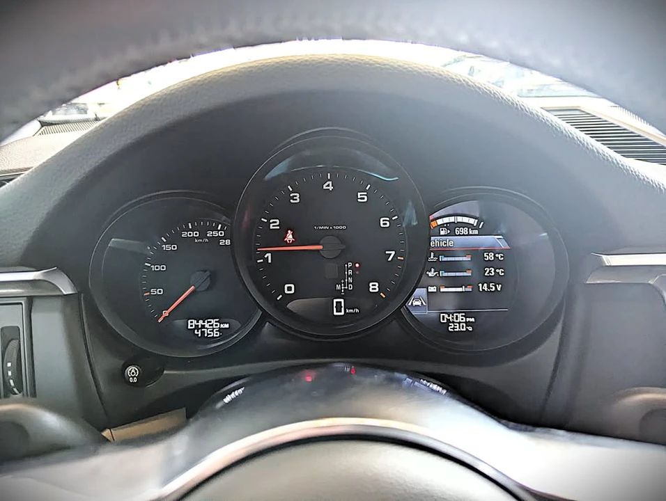 2019 Porsche Macan - Image 13 of 19