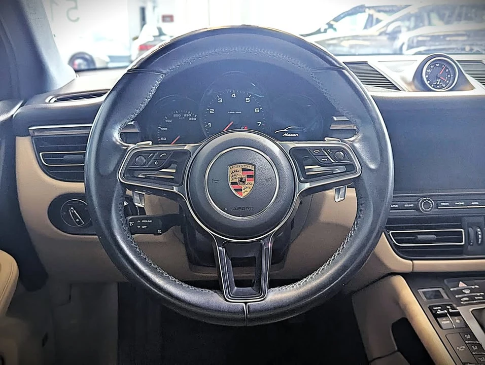 2019 Porsche Macan - Image 12 of 19