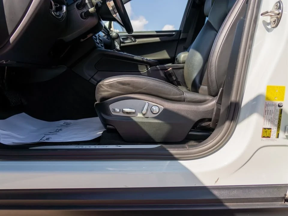 2019 Porsche Macan S - Image 16 of 20