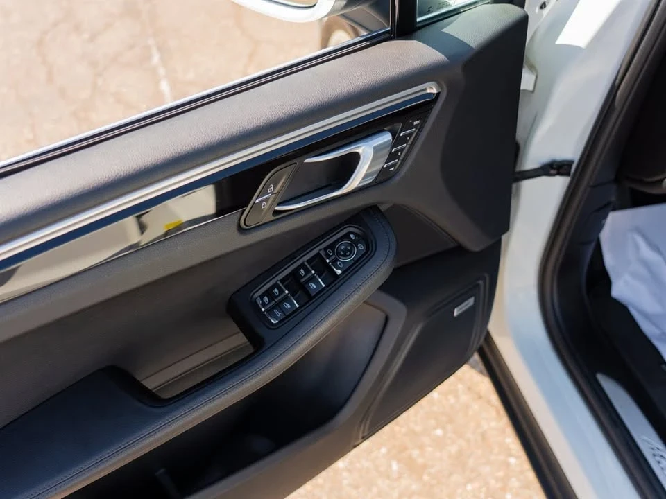 2019 Porsche Macan S - Image 14 of 20