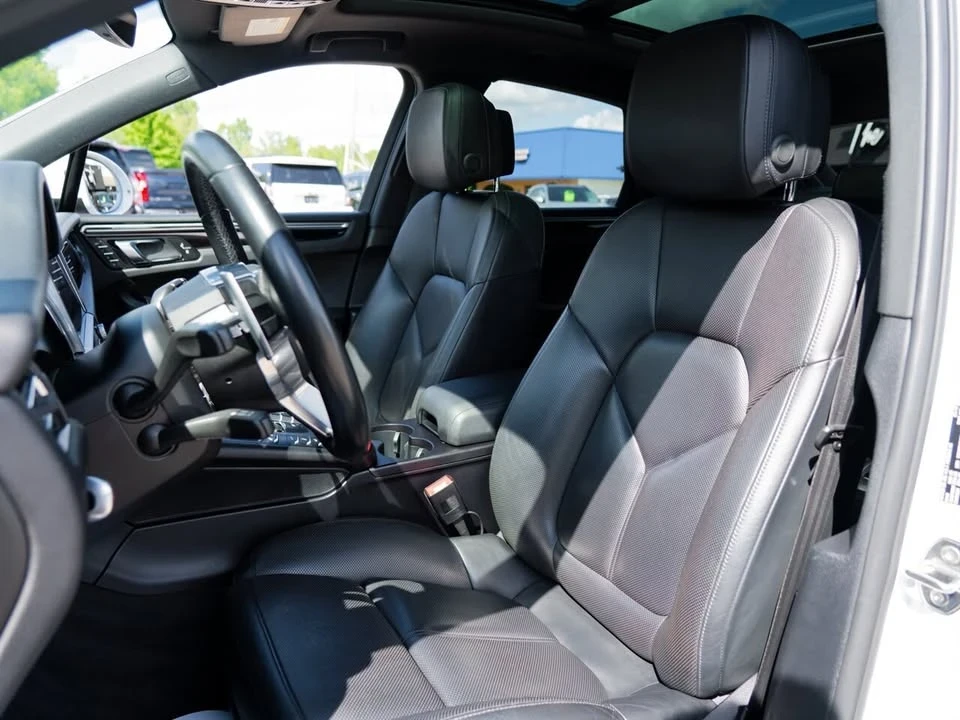 2019 Porsche Macan S - Image 17 of 20