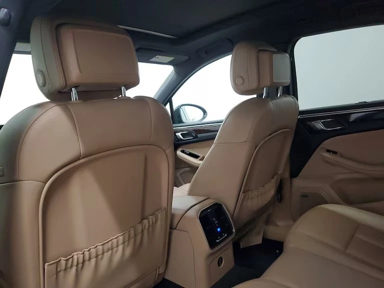 2019 Porsche Macan S - Image 9 of 14