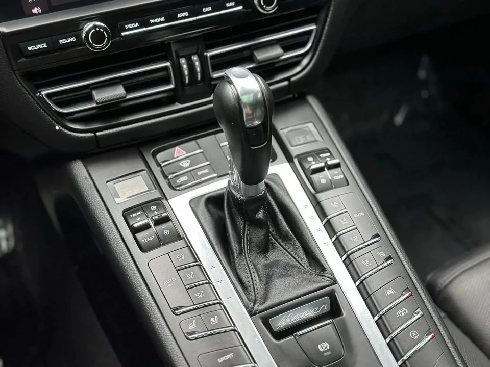 2019 Porsche Macan S - Image 15 of 19