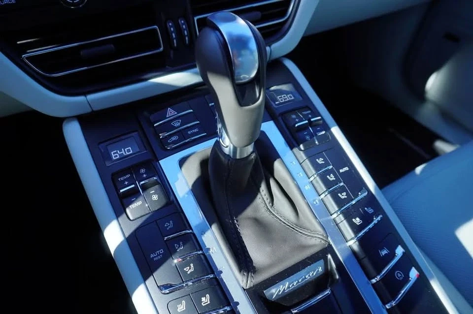 2019 Porsche Macan S - Image 13 of 20