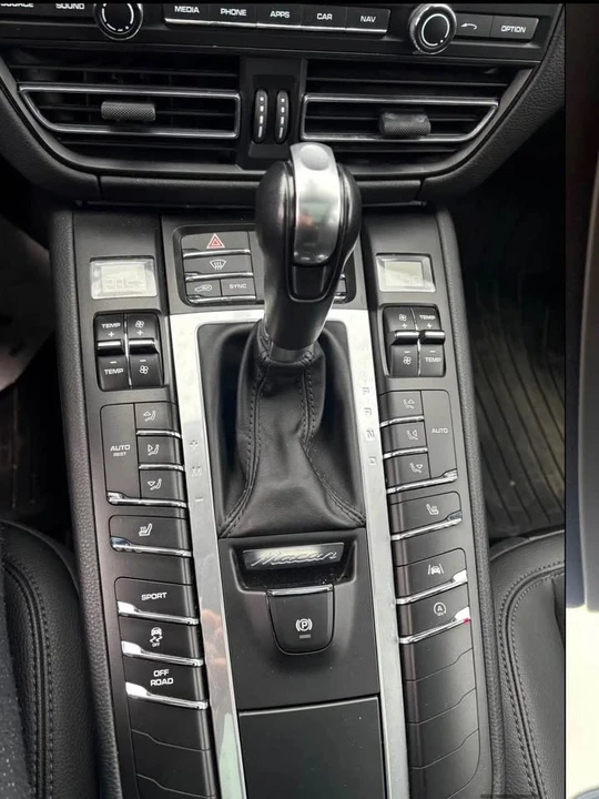 2019 Porsche Macan S - Image 9 of 10