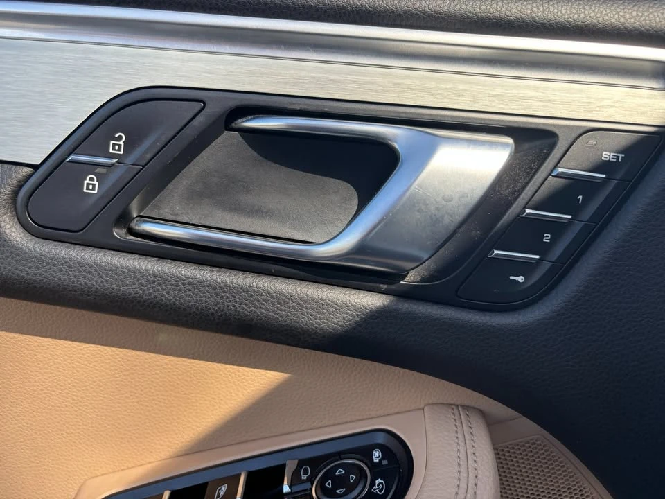 2019 Porsche Macan S - Image 13 of 20