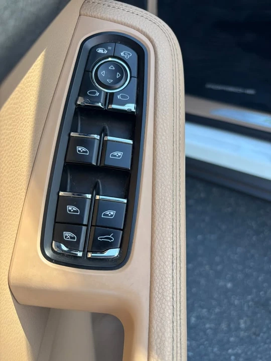 2019 Porsche Macan S - Image 14 of 20