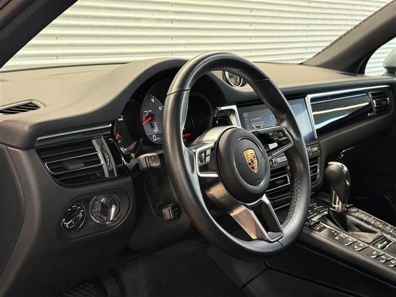 2019 Porsche Macan S - Image 2 of 19
