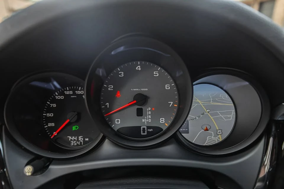 2019 Porsche Macan S - Image 13 of 17