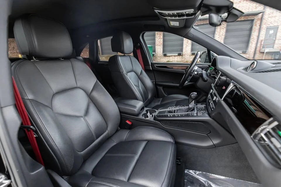 2019 Porsche Macan S - Image 16 of 17