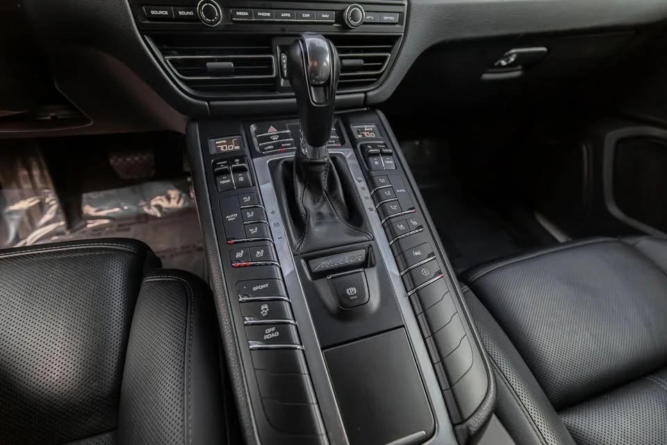 2019 Porsche Macan S - Image 12 of 17