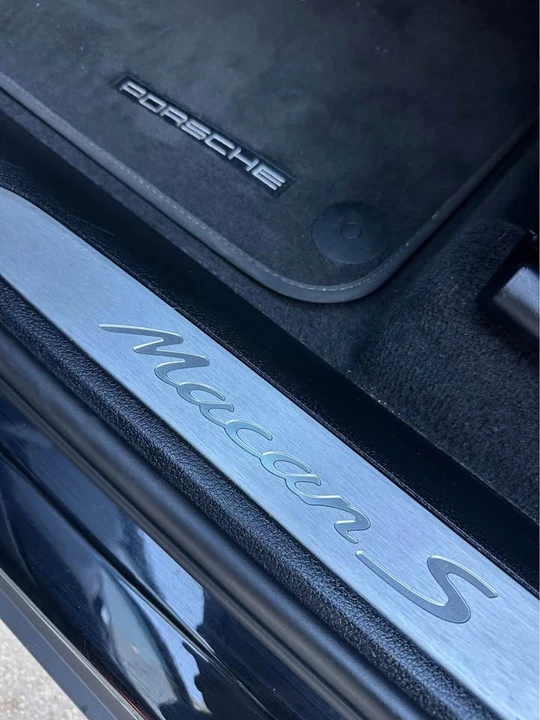 2019 Porsche Macan Turbo - Image 6 of 10