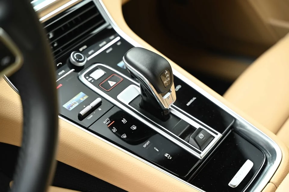 2019 Porsche 971 Panamera - Image 13 of 18