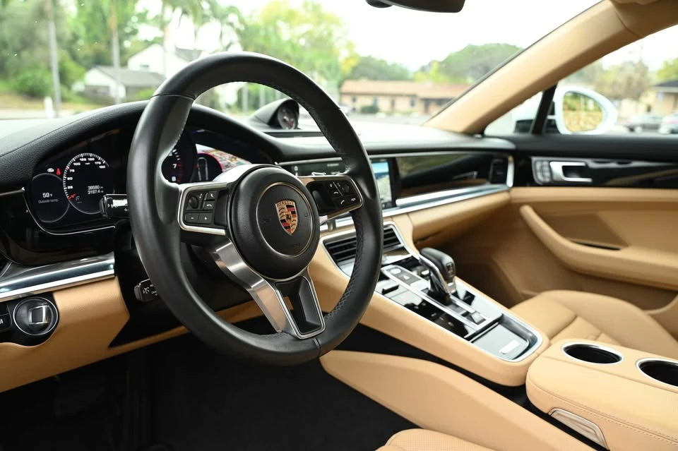 2019 Porsche 971 Panamera - Image 11 of 18