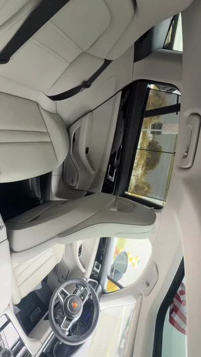 2019 Porsche 971 Panamera - Image 10 of 12