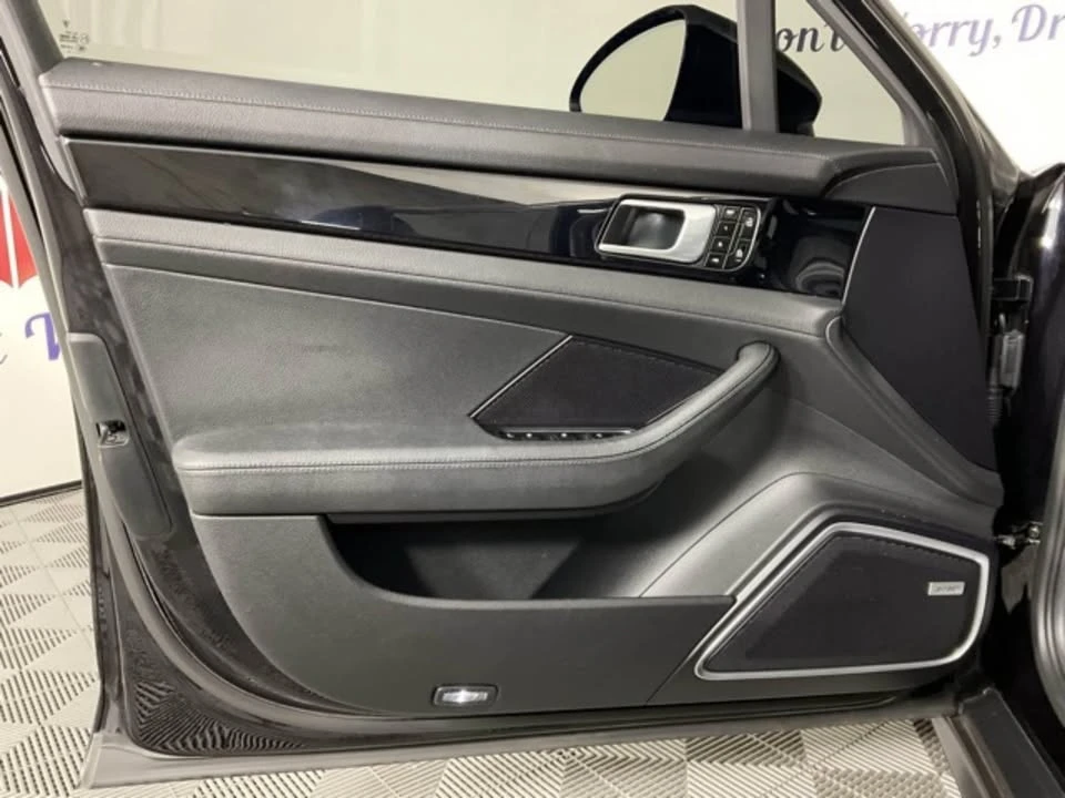 2019 Porsche 971 Panamera - Image 11 of 19