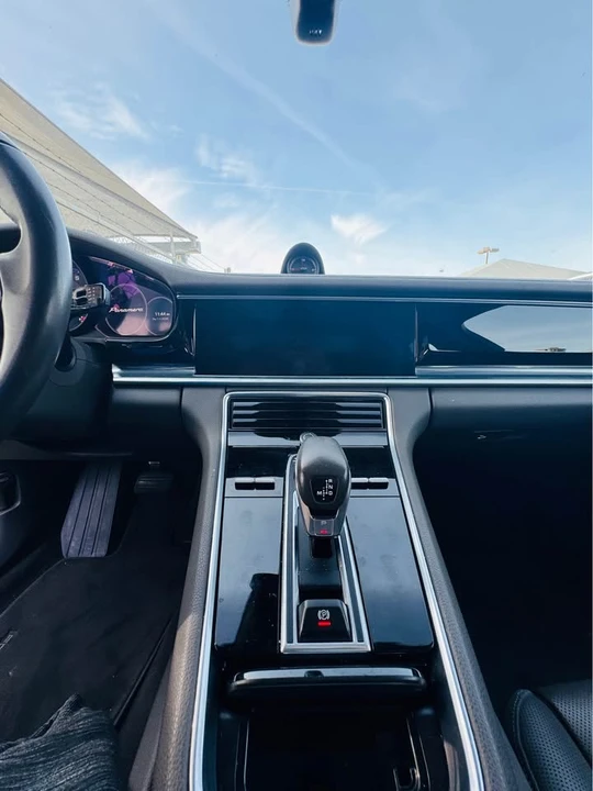 2019 Porsche 971 Panamera - Image 8 of 10