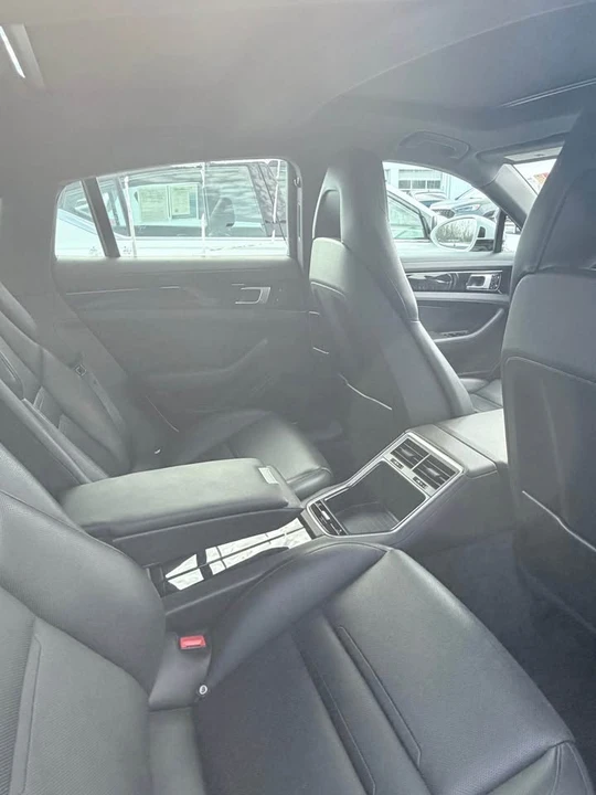 2019 Porsche 971 Panamera - Image 8 of 9