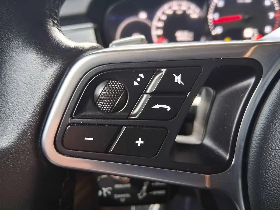 2019 Porsche 971 Panamera - Image 17 of 20