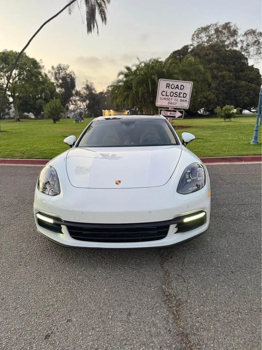 2019 Porsche 971 Panamera - Image 2 of 18