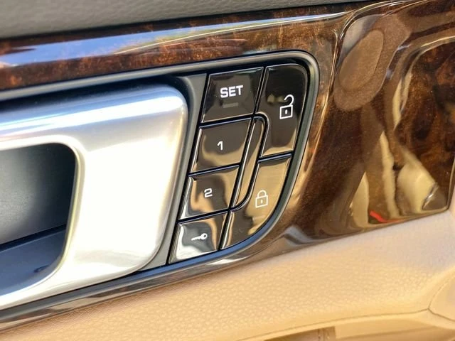 2019 Porsche 971 Panamera - Image 14 of 20