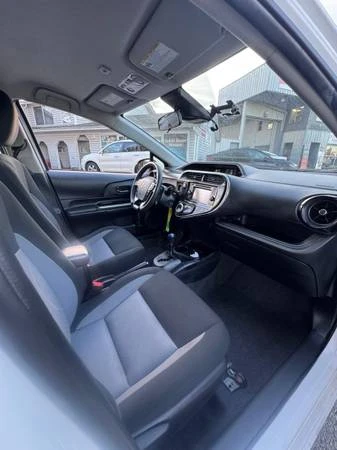 2019 Toyota Prius - Image 3 of 12