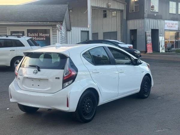 2019 Toyota Prius - Image 11 of 12