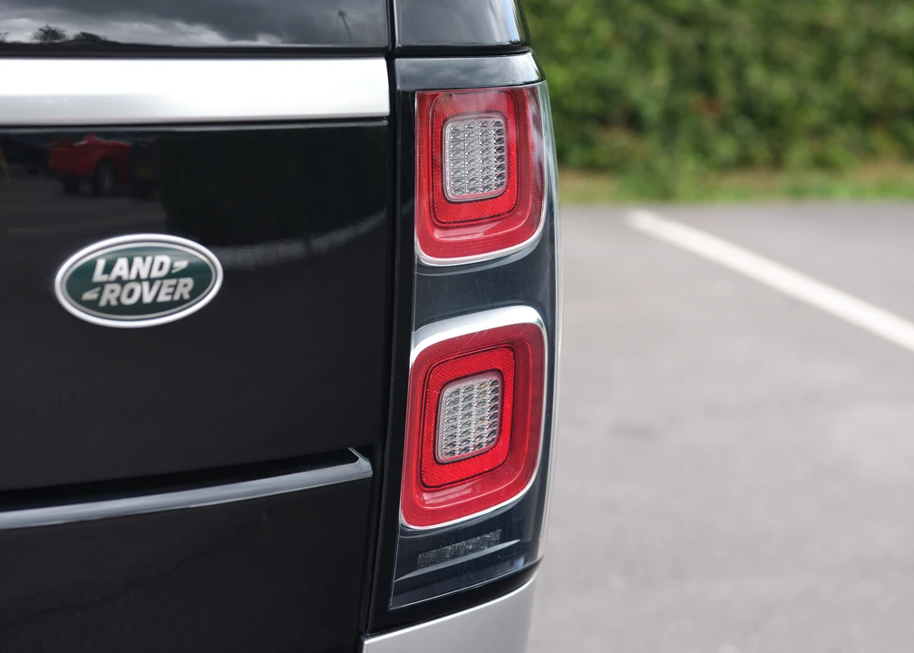 2019 Land Rover Range Rover L405 - Image 24 of 31