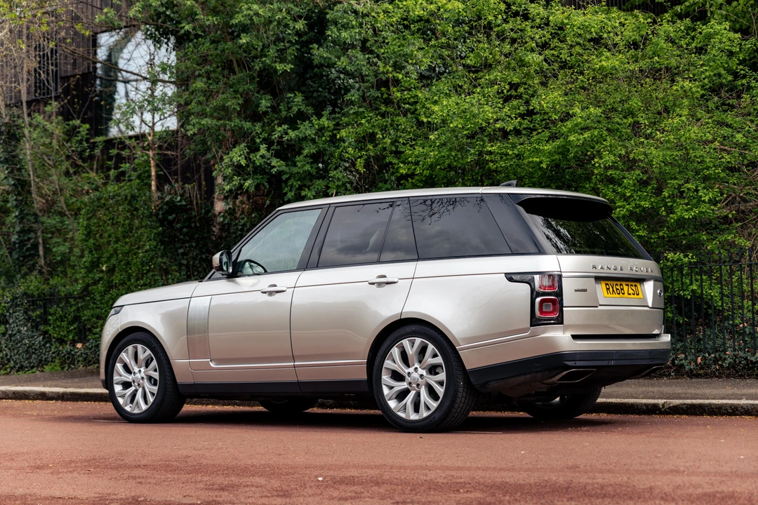 2019 Land Rover Range Rover L405 - Image 14 of 31