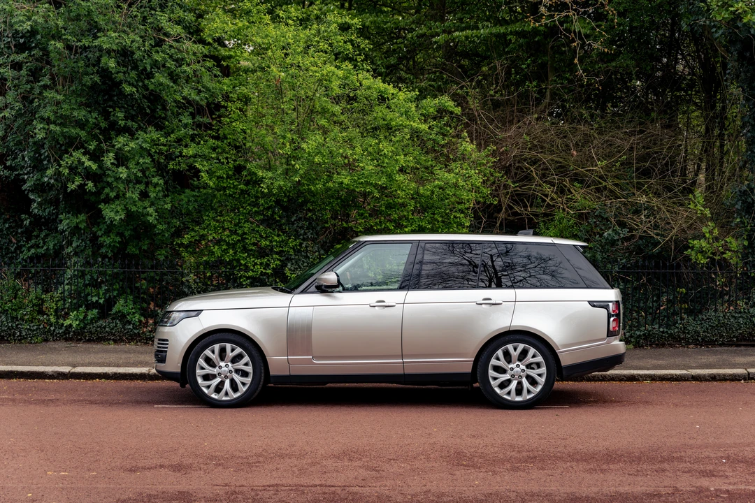 2019 Land Rover Range Rover L405 - Image 13 of 31