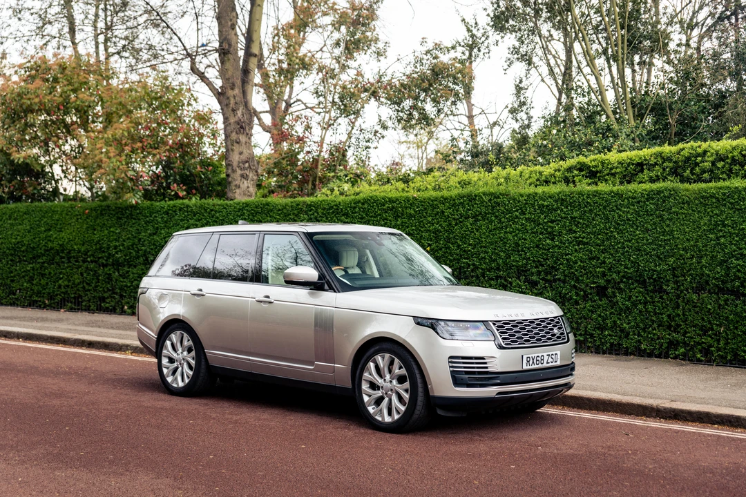 2019 Land Rover Range Rover L405 - Image 10 of 31