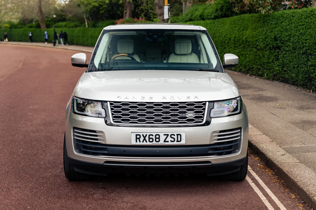 2019 Land Rover Range Rover L405 - Image 11 of 31