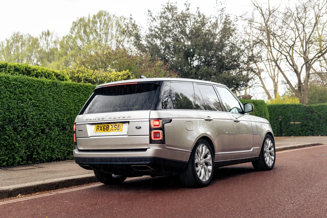 2019 Land Rover Range Rover L405 - Image 8 of 31
