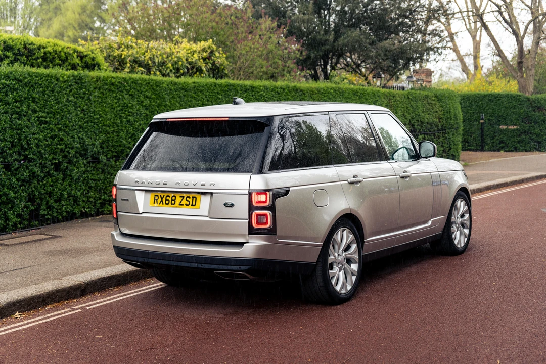 2019 Land Rover Range Rover L405 - Image 16 of 31
