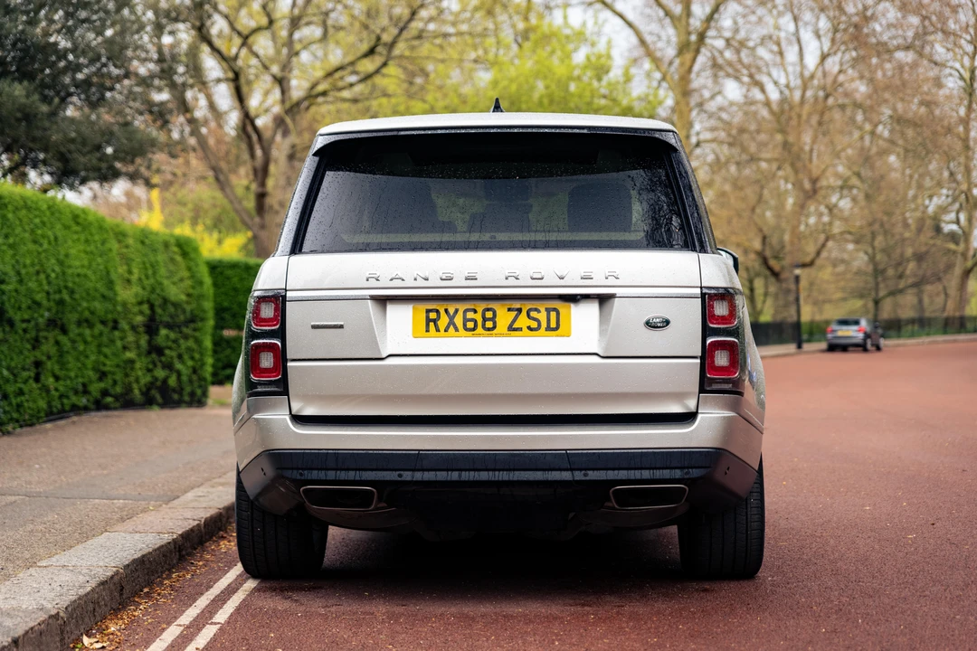 2019 Land Rover Range Rover L405 - Image 7 of 31