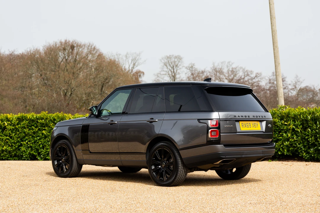 2019 Land Rover Range Rover L405 - Image 9 of 31