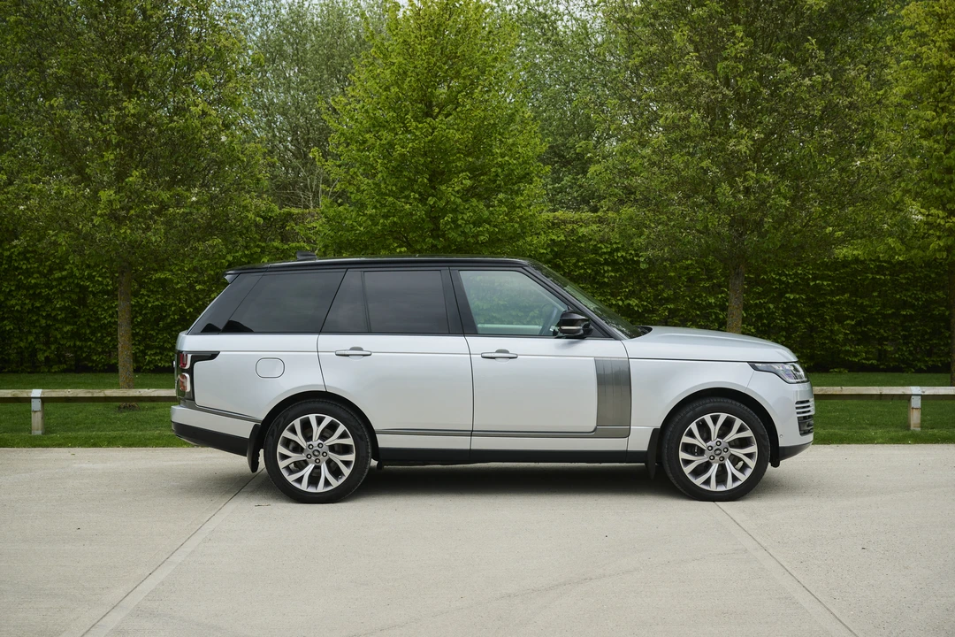 2019 Land Rover Range Rover L405 - Image 5 of 31