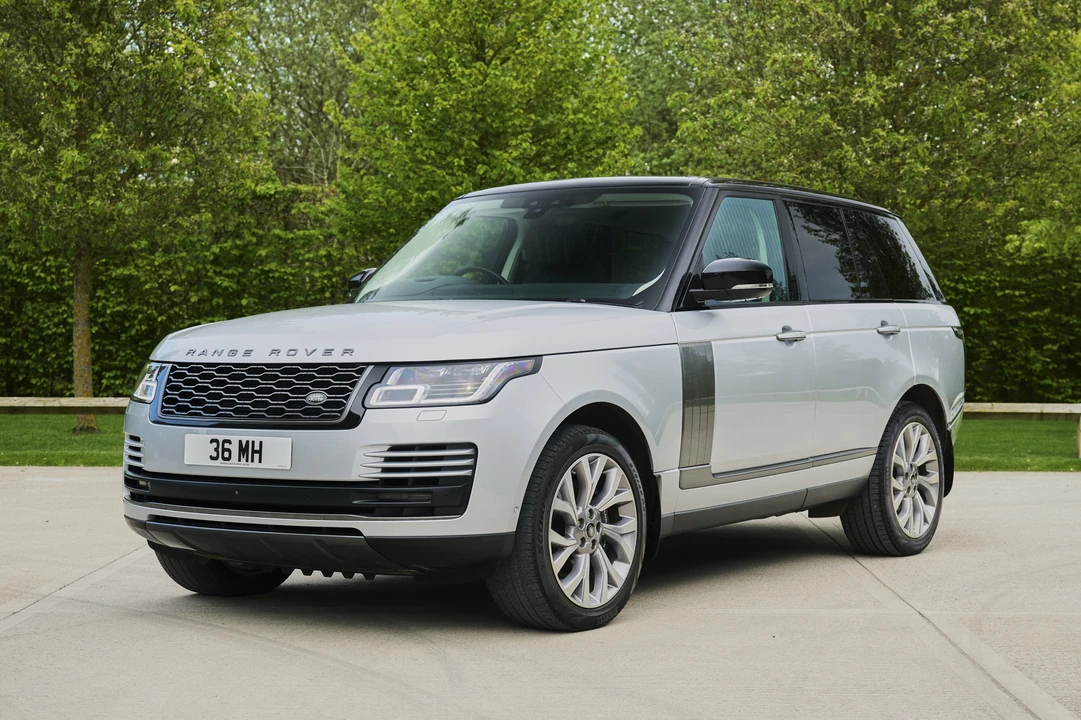 2019 Land Rover Range Rover L405 - Image 2 of 31